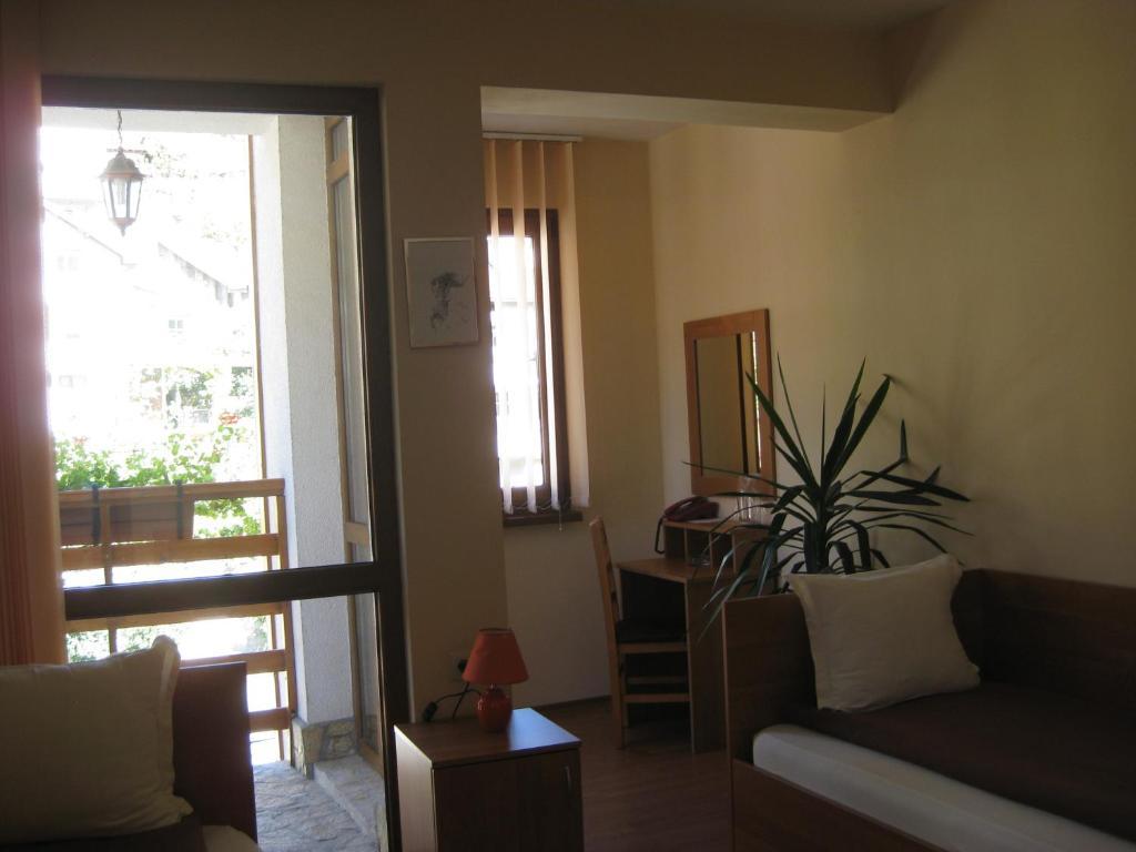Family Hotel Veronika Devin Ruang foto
