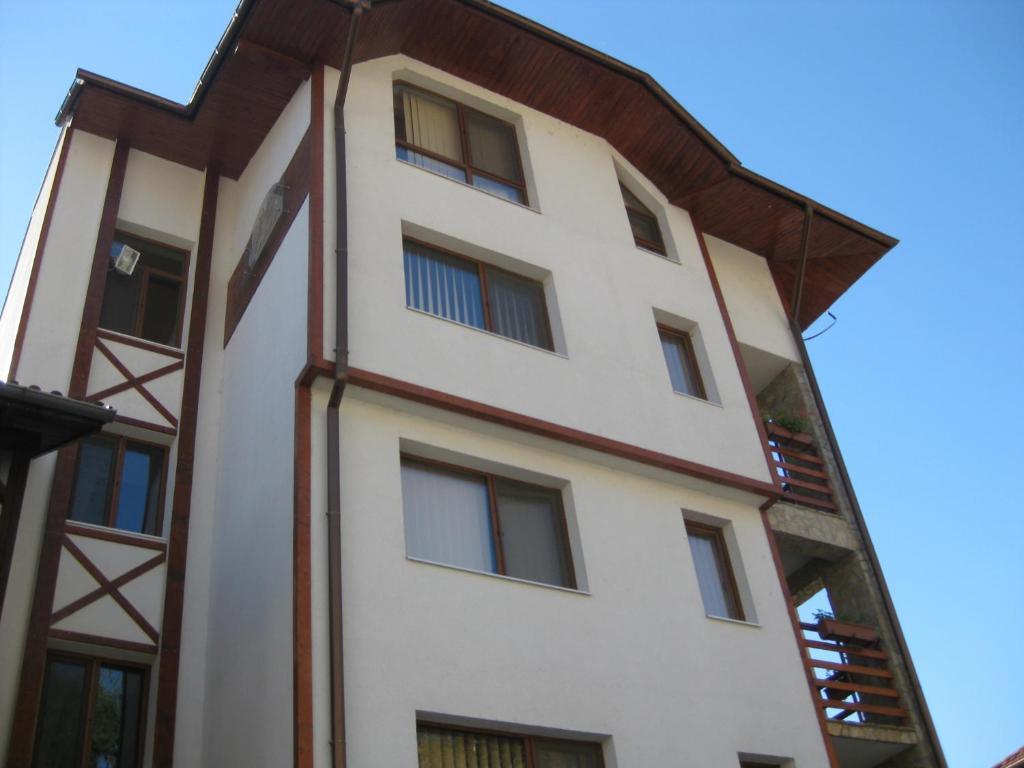 Family Hotel Veronika Devin Bagian luar foto